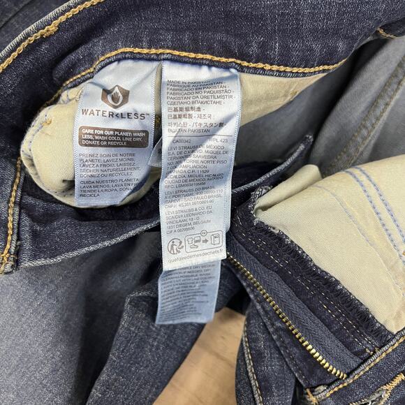 Levi's Women's 315 Shaping Bootcut Stellar Stretch Blue Jeans Size W33 L34 - Picture 8 of 11